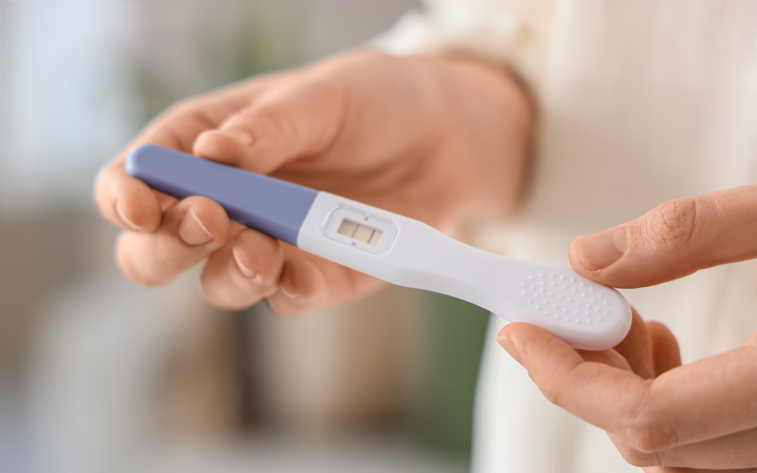 Cuplu modern interesat de prevenție și fertilitate