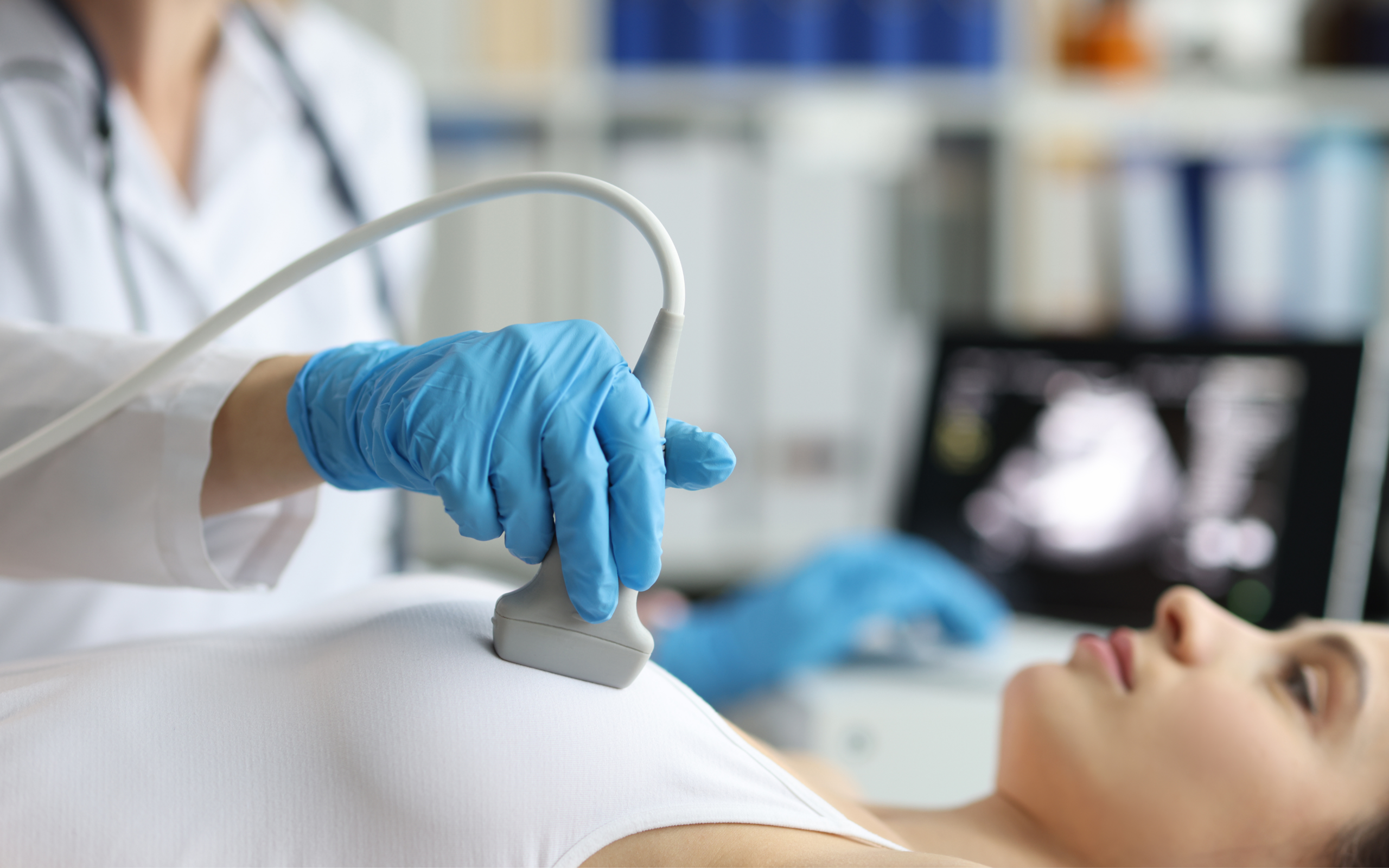 Nodul la sân, ecografie mamară și evaluare imagistică la Novus Medical Ploiești